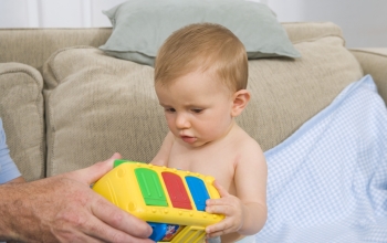 Infants infer whether a toy fails to work because of their actions or a reason beyond their control.