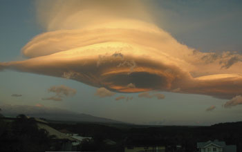 A lenticular cloud