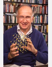 Photo of 2009 NSB Public Service Award Recipient Roald Hoffmann of Cornell Unversity.