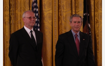 Carl R. de Boor receives medal