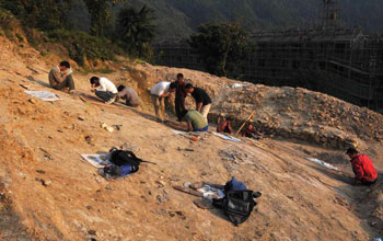 Photo of people working at the excavation site near Lantian village.