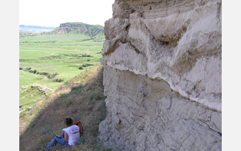 Photo of an ancient volcanic ash bed exposed at Scotts Bluff National Monument.