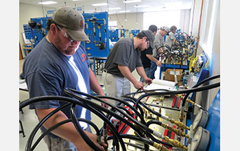 Students participate in a Alabama Regional Center for Automotive Manufacturing program