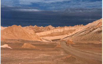 Photo showing rock zebra stripes in the Atacama Desert of northern Chile.