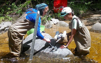 NSF enables volunteer scientists to mount and calibrate aquatic sensors in New Hampshire.