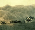 Photo of a duststorm engulfing Stratford, Texas.