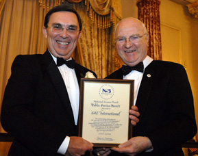 Image of Dr. Thomas W. Ryan, III and Chairman Beering
