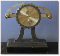 photo of an original Rouleaux model of a ratchet mechanism