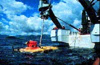 hoto of R/V Kaimikai-O-Kanaloa and the Pisces V submersible